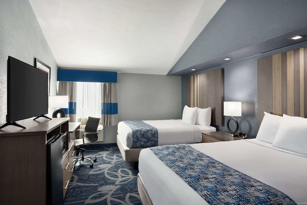 Room, 2 Queen Beds, Accessible, Non Smoking