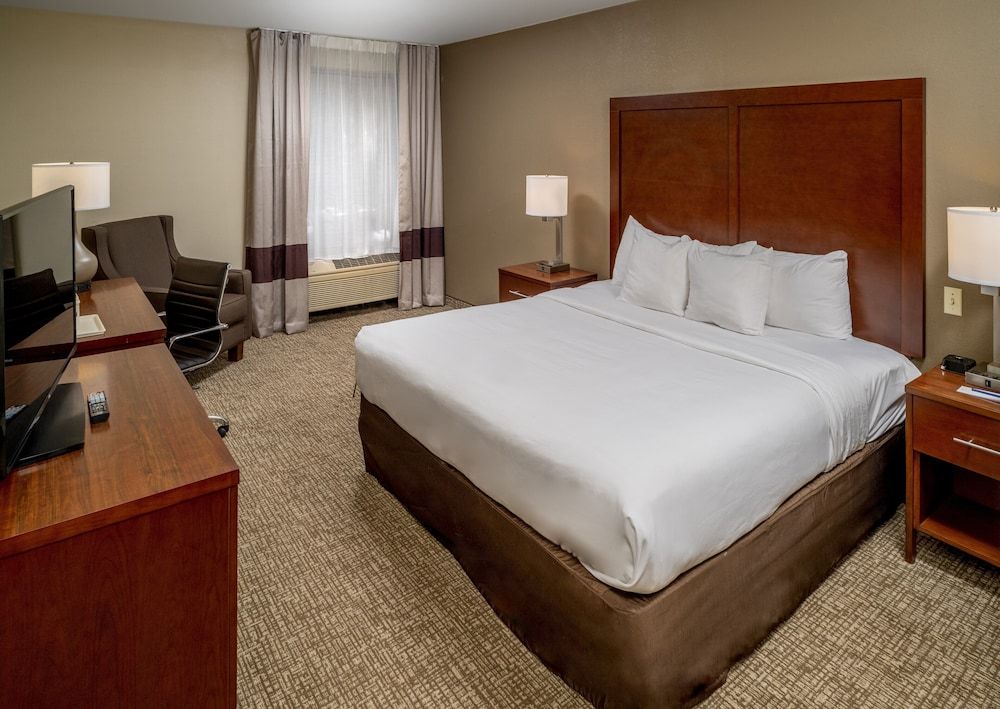 Suite, 1 King Bed, Non Smoking