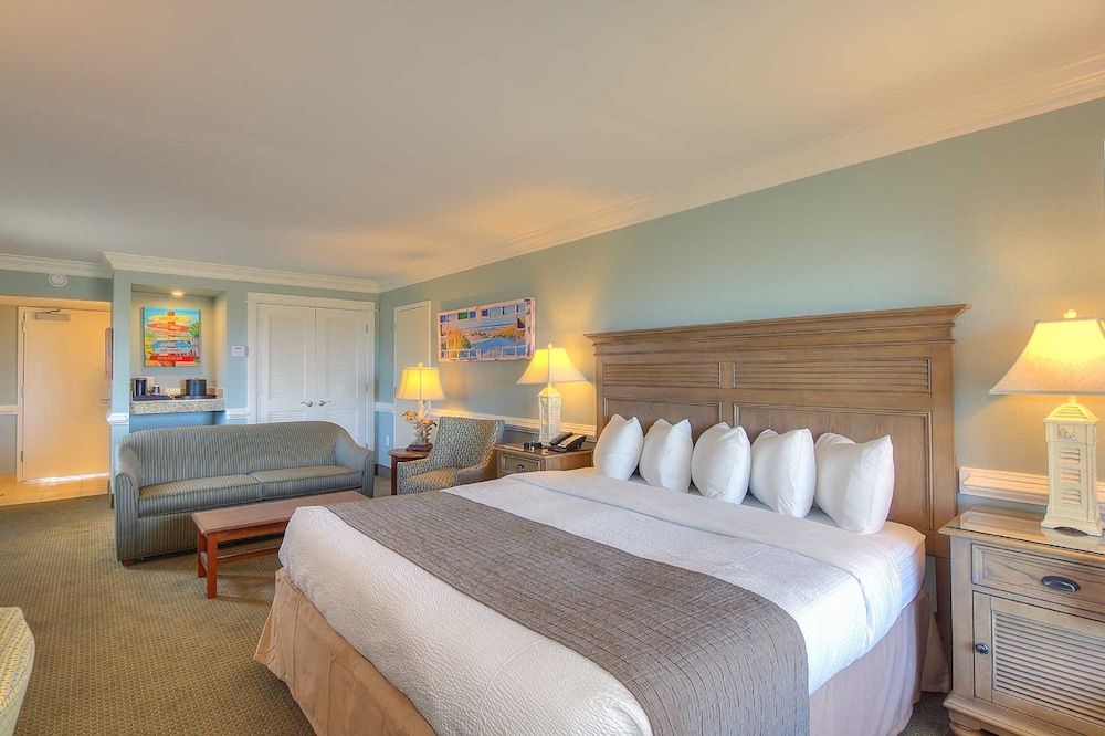 Shutters on the Banks Dune View with 1 King Bed and Private Patio or Balcony in the Tower 4