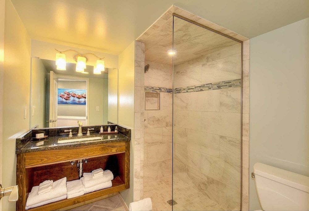 Shutters on the Banks Ocean View with 2 Queen Beds and Private Balcony in the Tower 5