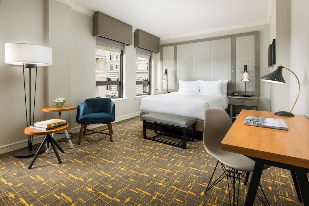 Deluxe Room, 1 Queen Bed