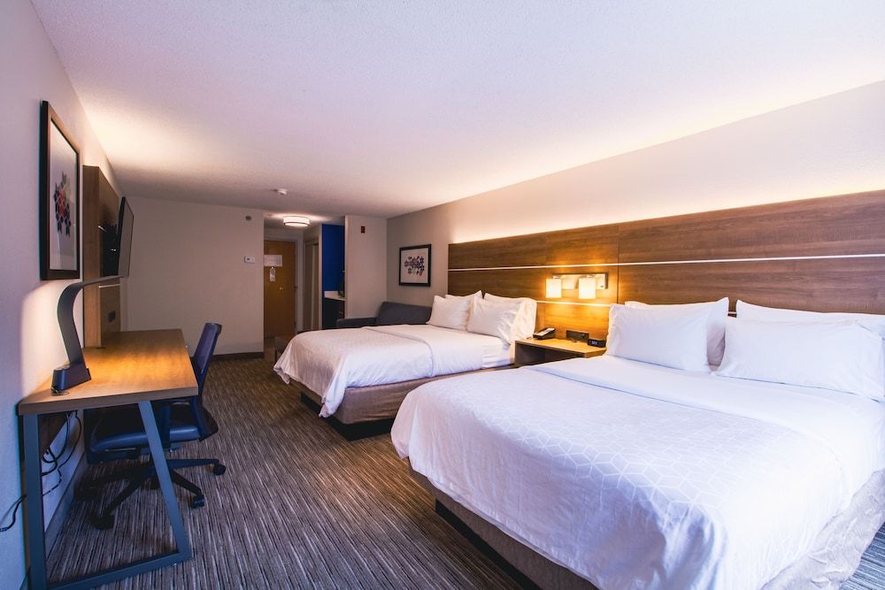 Suite, 2 Queen Beds
