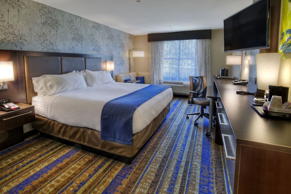 Standard Room, 1 King Bed, Accessible (Communications)