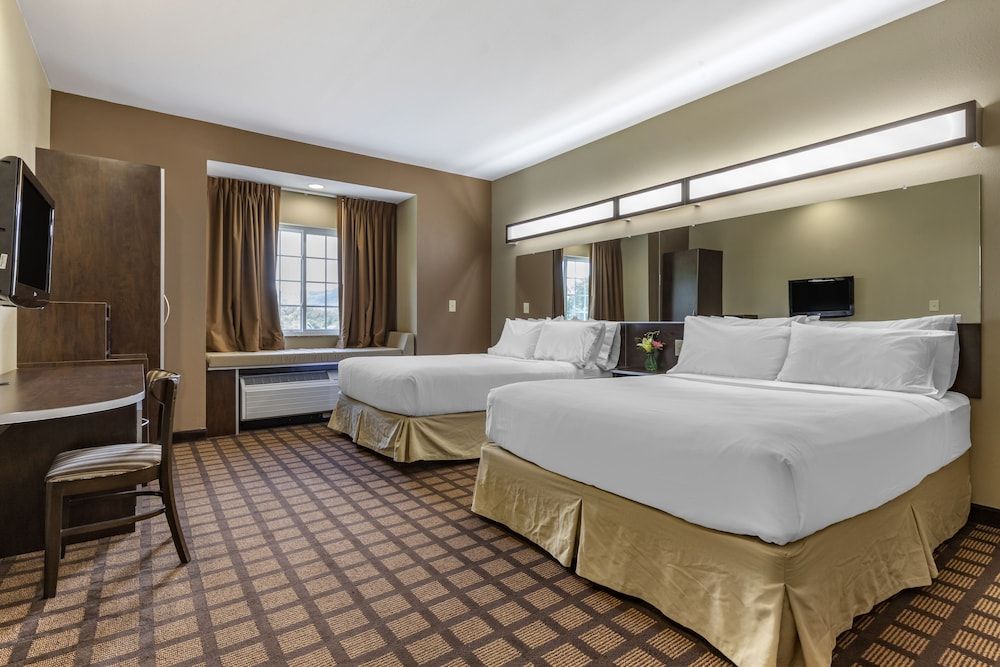 Room, 2 Queen Beds, Accessible, Non Smoking