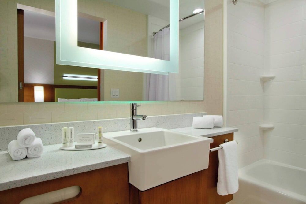 undefined Springhill Suites Houston I-45 North 7