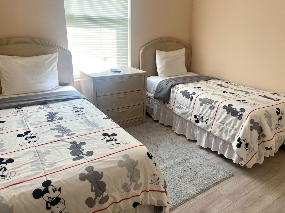 Orlando Select Vacation Homes Sunset Lakes - 4 bedroom House with private pool (3 full bathrooms) 3