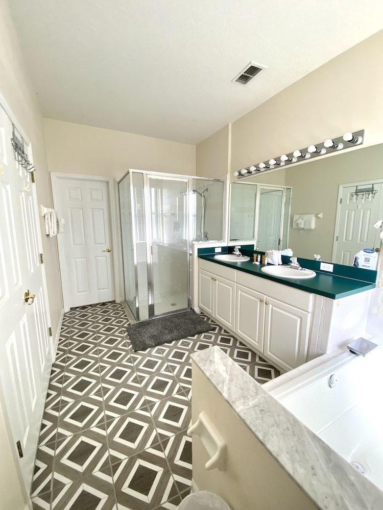 Orlando Select Vacation Homes Sunset Lakes - 4 bedroom House with private pool (3 full bathrooms) 6