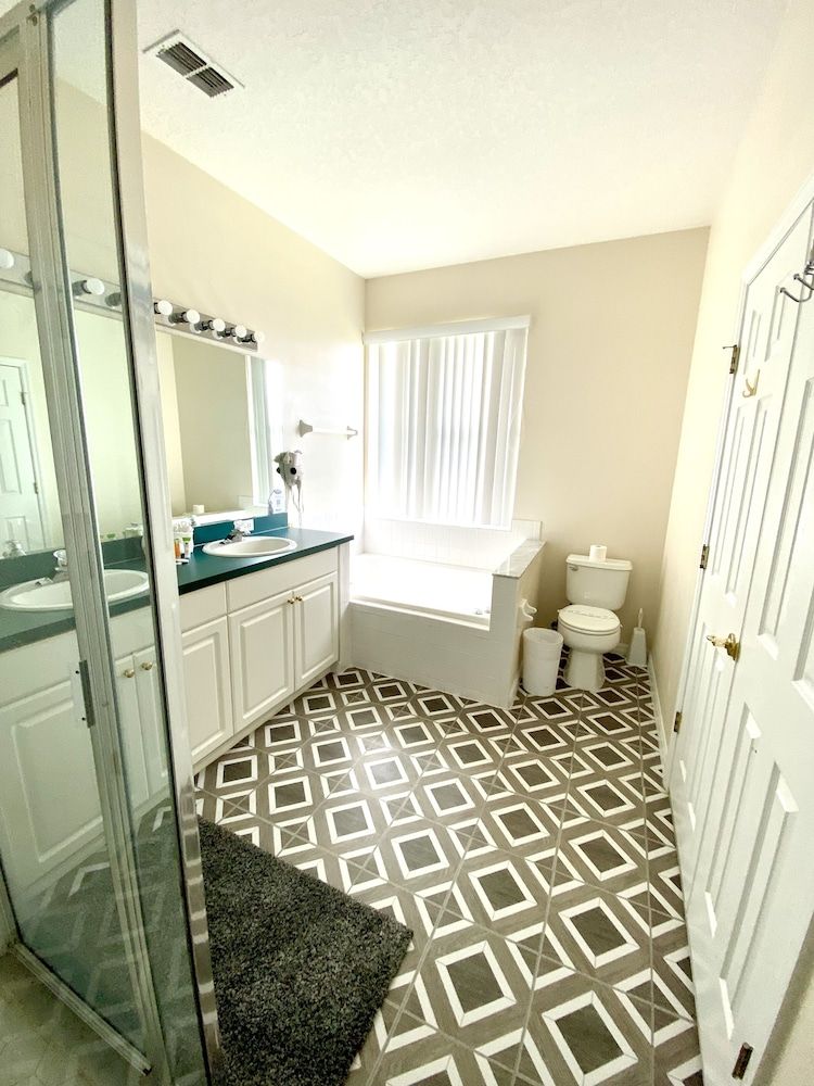 Orlando Select Vacation Homes Sunset Lakes - 4 bedroom House with private pool (3 full bathrooms) 8