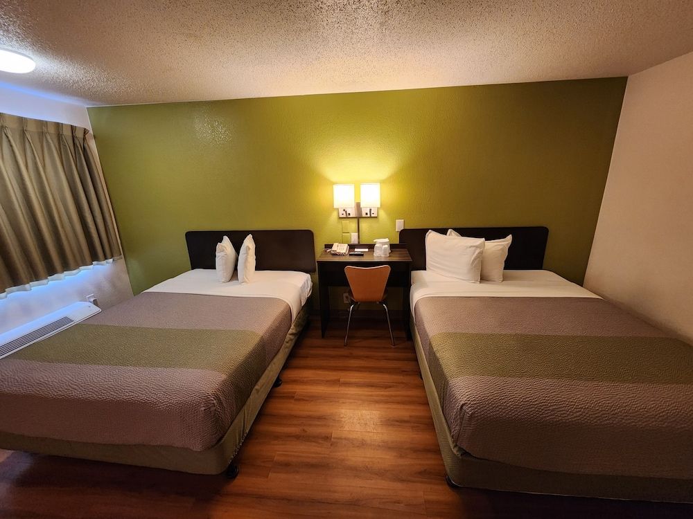 Standard Room, 2 Queen Beds, Accessible, Non Smoking
