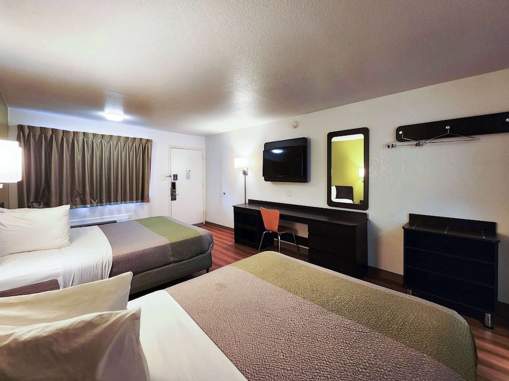 Standard Suite, 2 Queen Beds, Non Smoking