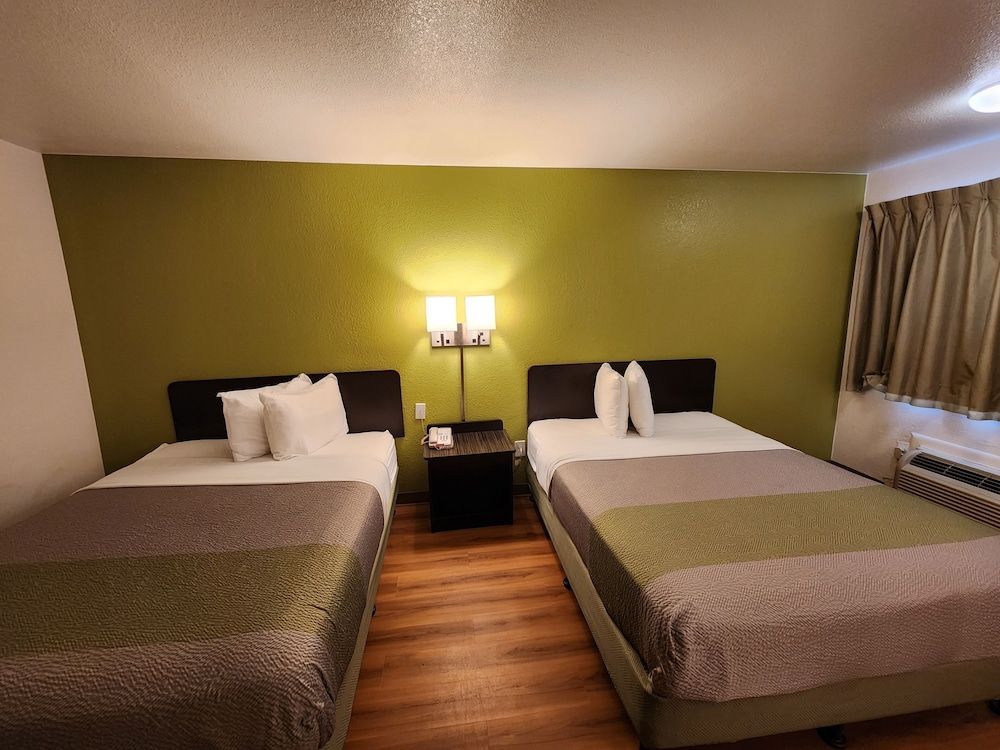 Standard Room, 2 Queen Beds, Non Smoking