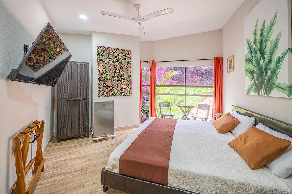 Double Room, King Bed - Pet Friendly