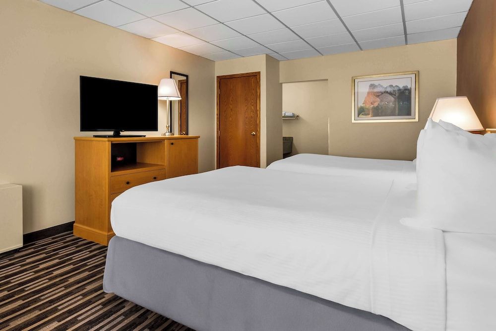 Standard Room, 2 Queen Beds, Non Smoking, Refrigerator (2nd Floor)