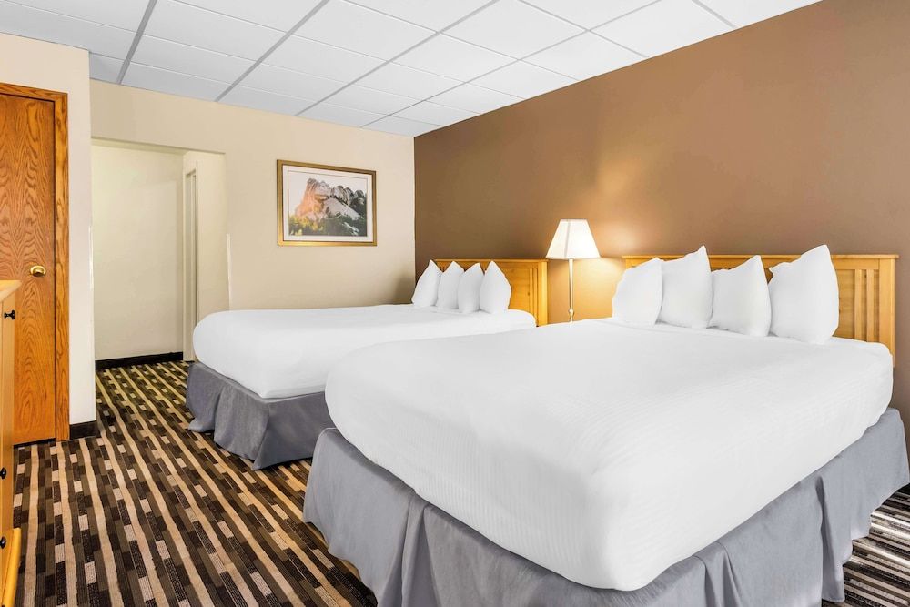 Best Western Lee's Motor Inn Suite, Multiple Beds, Refrigerator & Microwave, River View (2nd Floor)