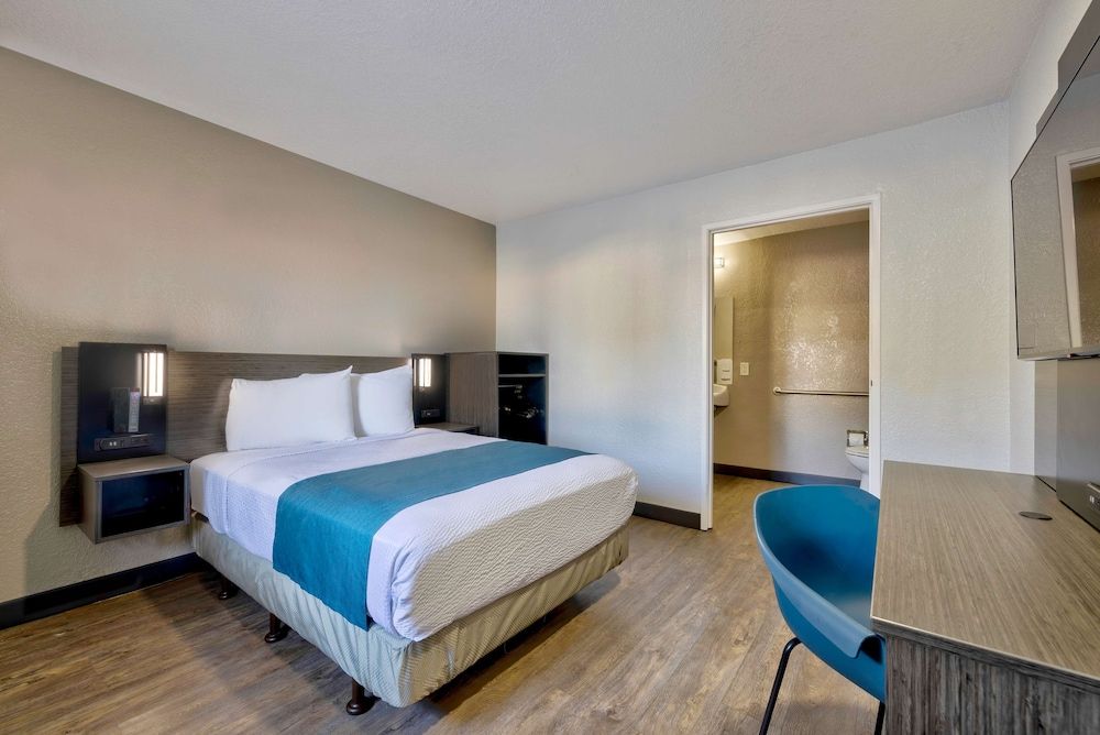 Standard Room, 1 Double Bed, Accessible, Non Smoking