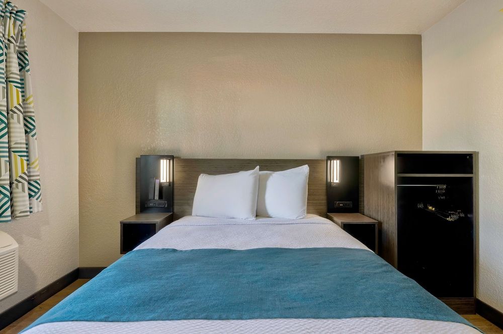 Deluxe Room, 1 Double Bed, Non Smoking, Refrigerator
