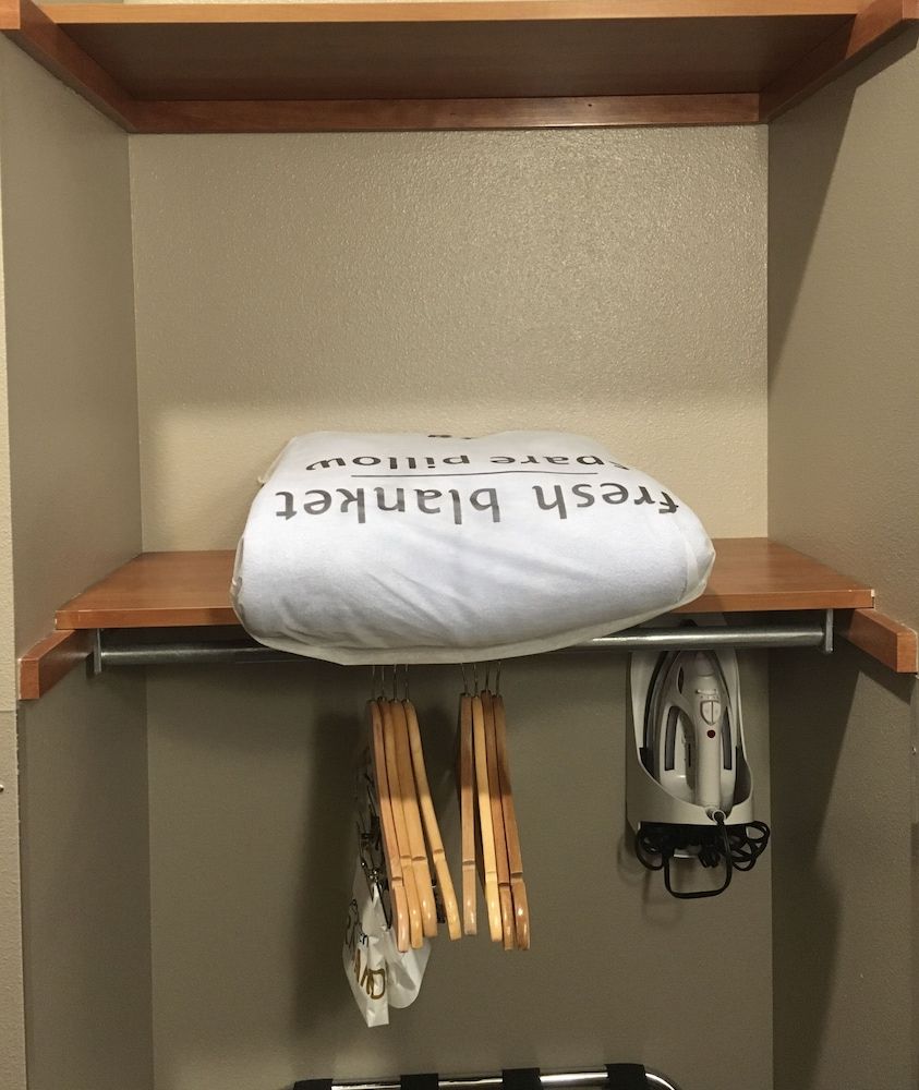 Standard Room, 1 King Bed, Accessible, Non Smoking