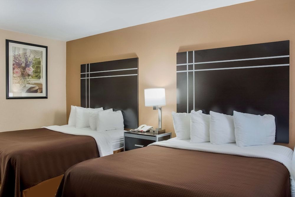 Best Western Nursanickel Hotel Standard Room, 2 Queen Beds, Non Smoking, Refrigerator & Microwave