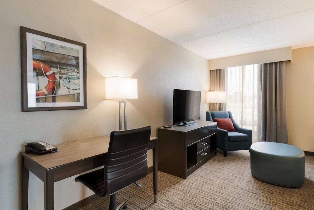 Suite, 1 King Bed, Non Smoking, Refrigerator & Microwave