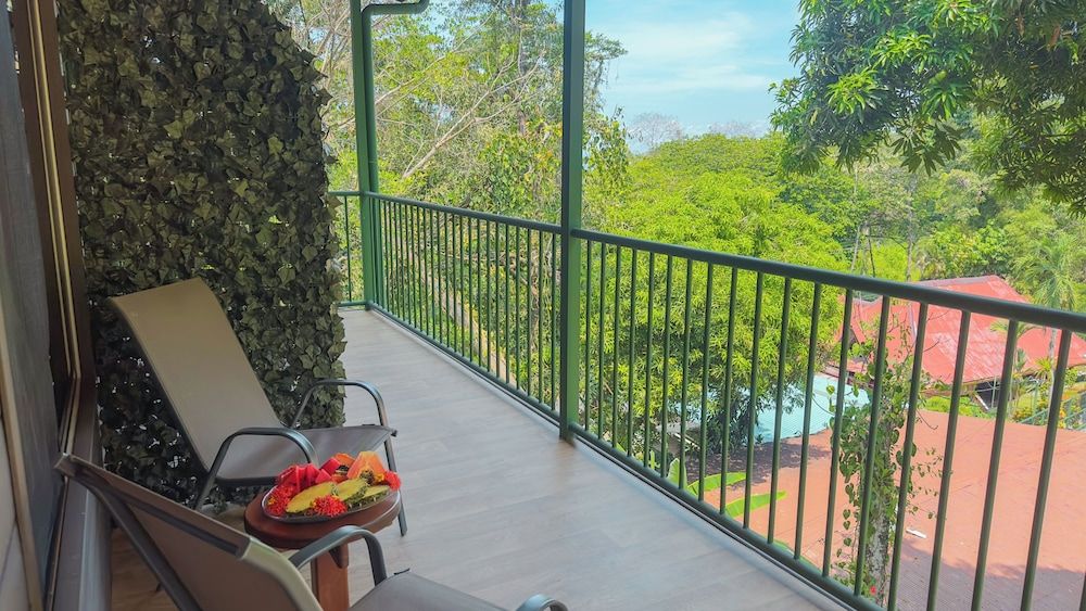 Tabulia Tree Hotel and Villas Deluxe Garden View 6