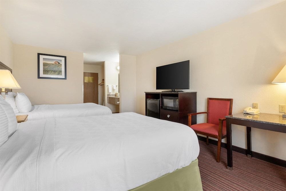 Standard Room, 2 Queen Beds, Non Smoking