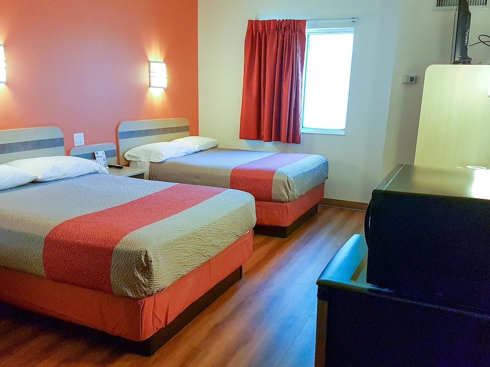 Standard Room, 2 Double Beds, Non Smoking