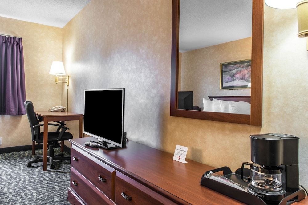 Standard Room, 2 Queen Beds, Non Smoking