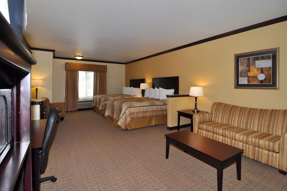 Suite, Multiple Beds, Non Smoking, Refrigerator & Microwave (with Sofabed)