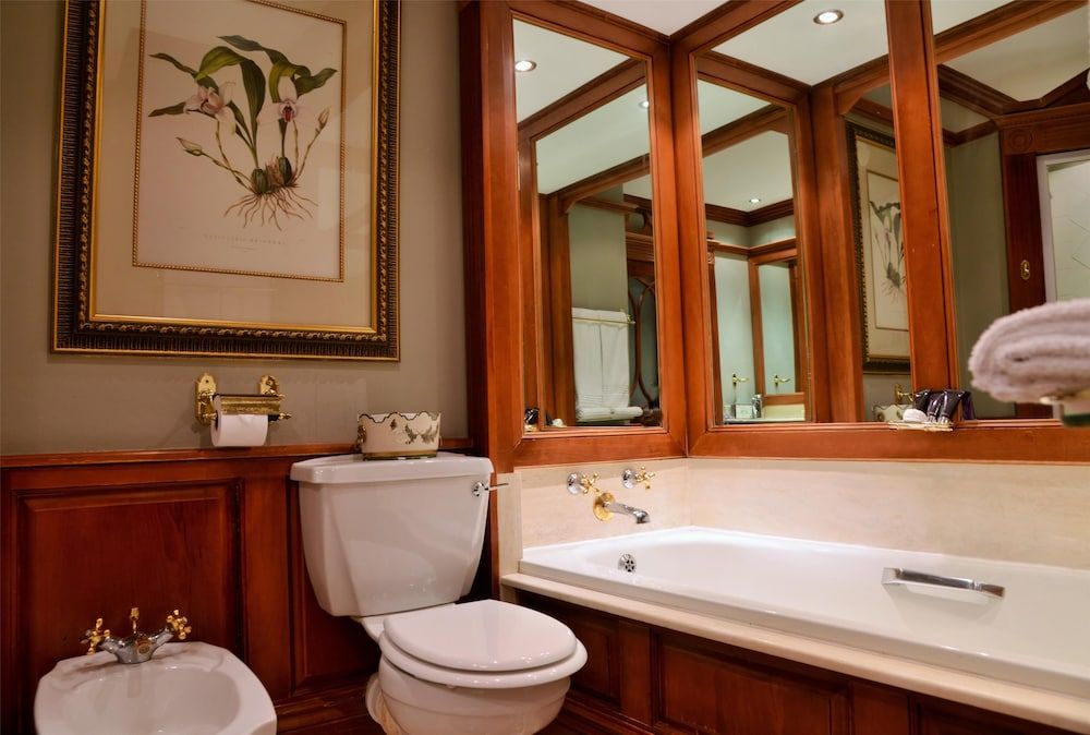 Avani Gaborone Resort & Casino AVANI Club Room 3