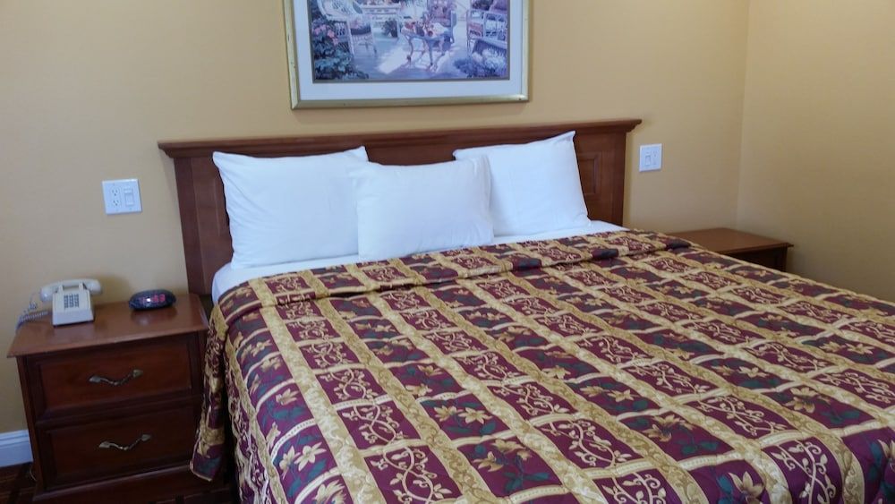 Kona Inn Motel Anaheim Deluxe Room, 1 King Bed 12