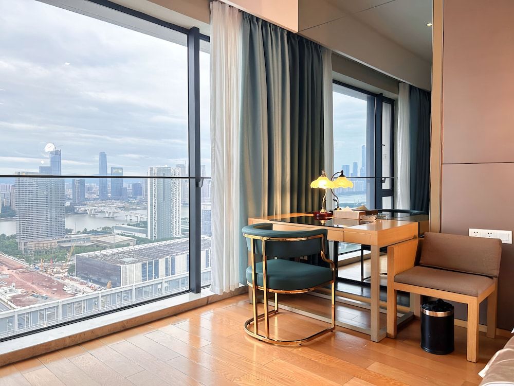 Xingyi International Hotel Poly Store Deluxe Room, 2 Twin Beds 6