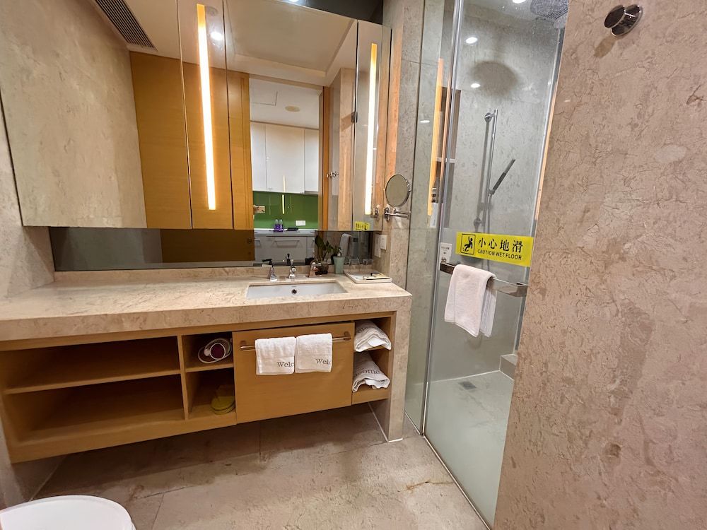 Xingyi International Hotel Poly Store Deluxe Room, 2 Twin Beds 5