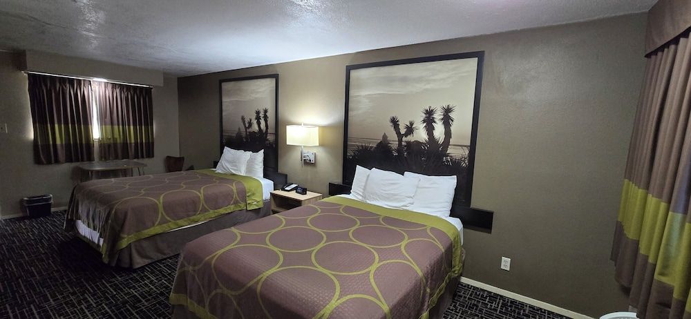 Suite, 2 Queen Beds, Non Smoking