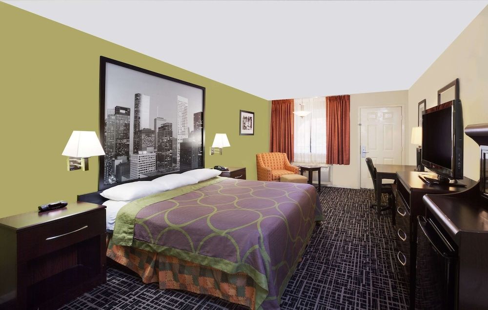Room, 1 King Bed, Smoking