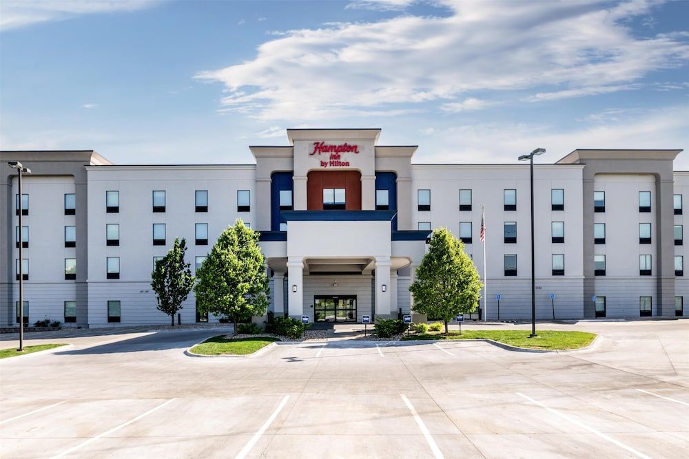 undefined Hampton Inn Omaha/West Dodge Road (Old Mill) 6