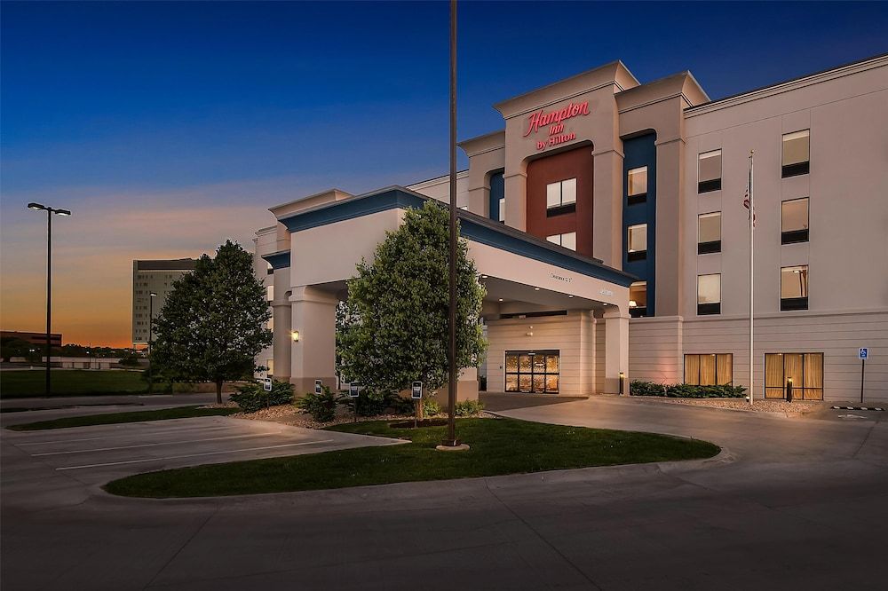 undefined Hampton Inn Omaha/West Dodge Road (Old Mill) 7