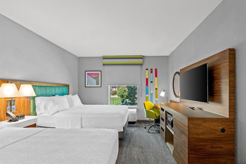 undefined Hampton Inn Omaha/West Dodge Road (Old Mill) 5