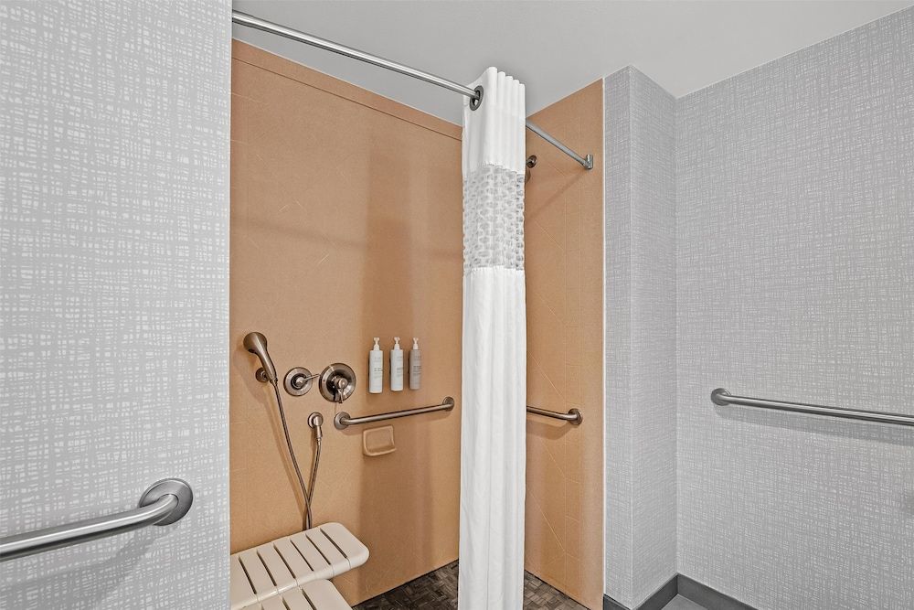 undefined Hampton Inn Omaha/West Dodge Road (Old Mill)