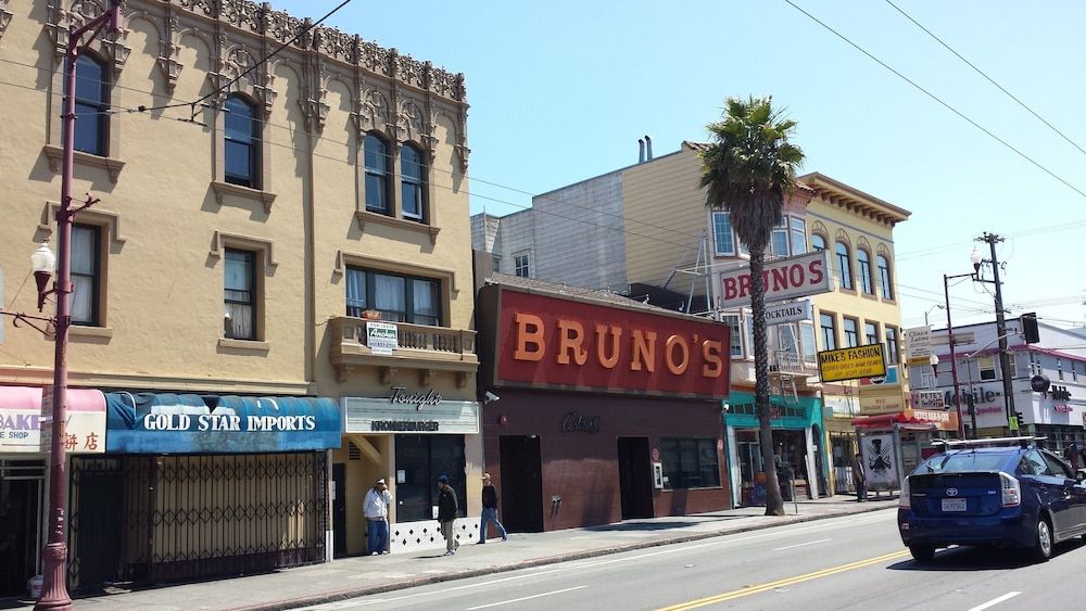 undefined El Capitan Hotel 8