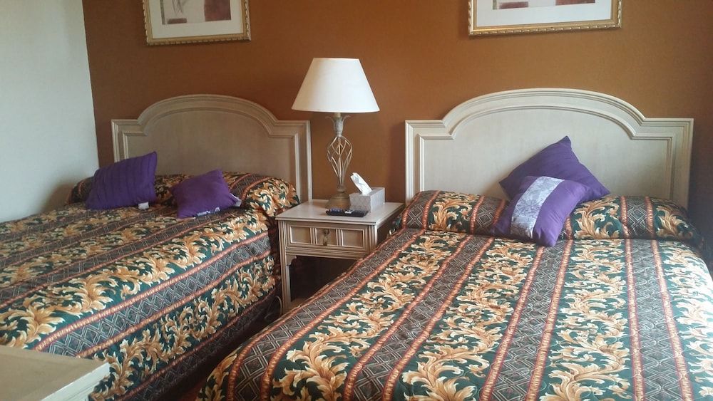 El Capitan Hotel Standard Room, 2 Double Beds, Shared Bathroom 2
