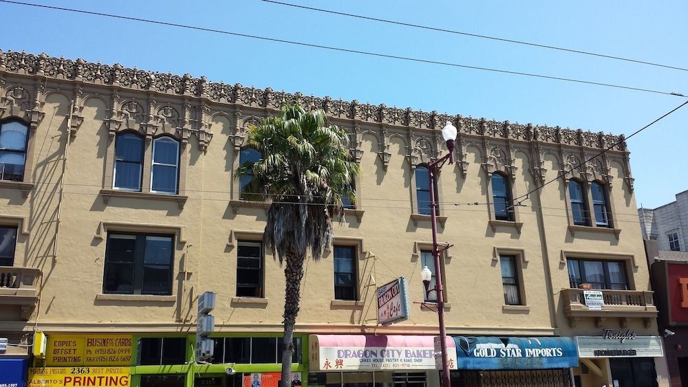 undefined El Capitan Hotel 7