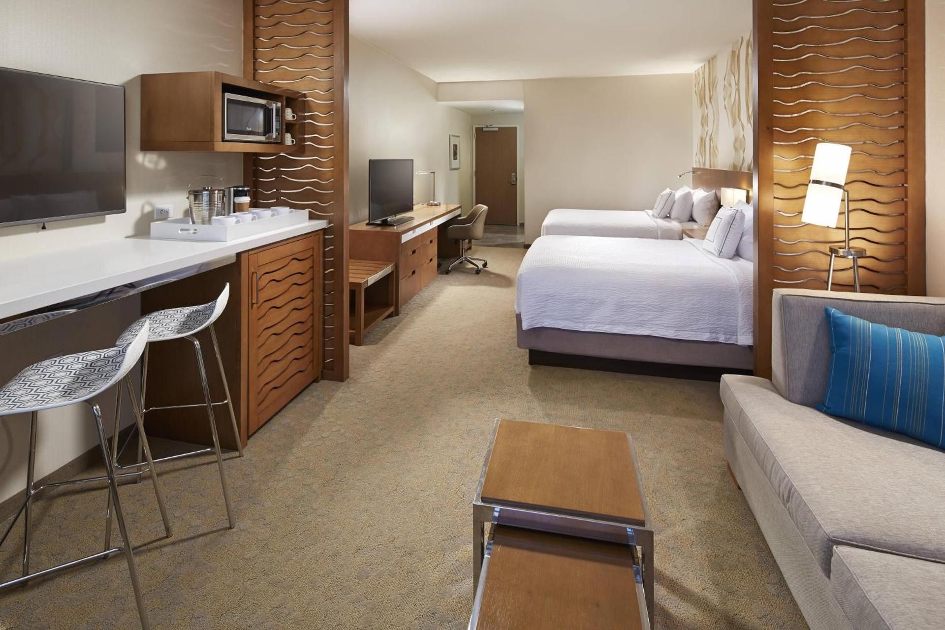1 Bedroom Junior Suite, 2 Queen