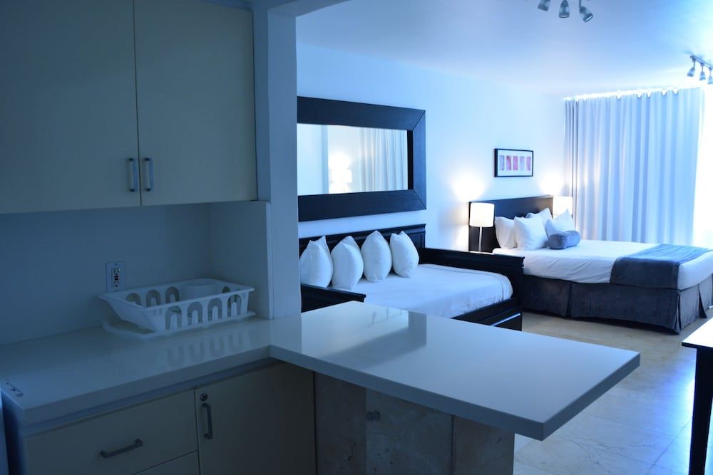 New Point Miami Beach Apartments Studio, Multiple Beds (Studio Bay View) 2