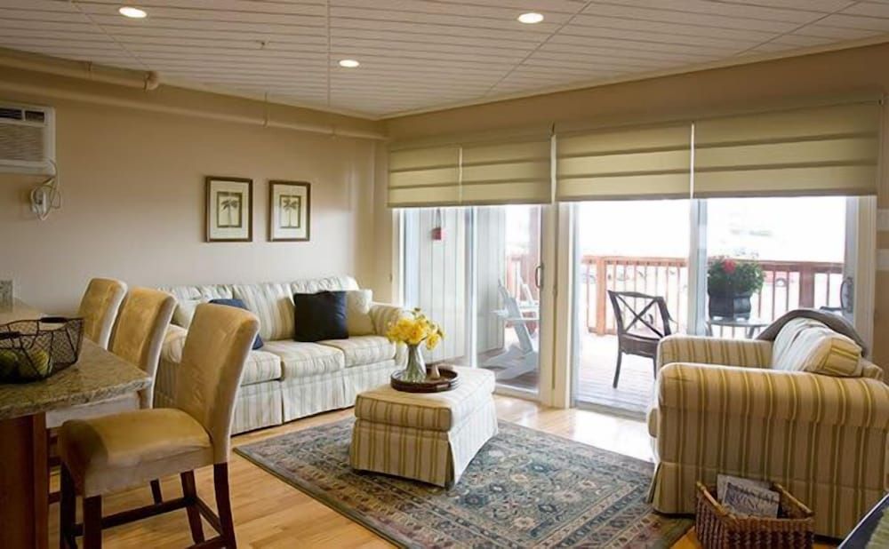 The Sandpiper Suite