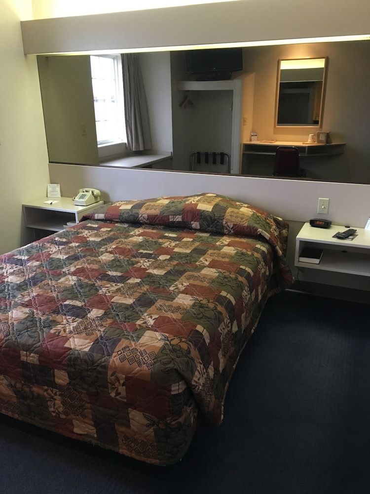 Room, 1 Queen Bed, Non Smoking
