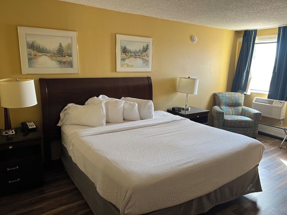 Standard Room, 1 King Bed