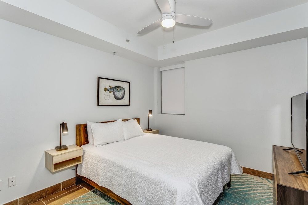 Condo, 1 Bedroom, Beach View, Beachfront (Beach Chairs Included)