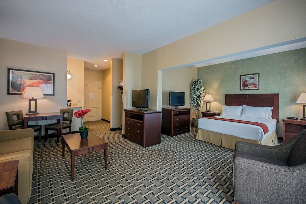 Suite, 1 Queen Bed
