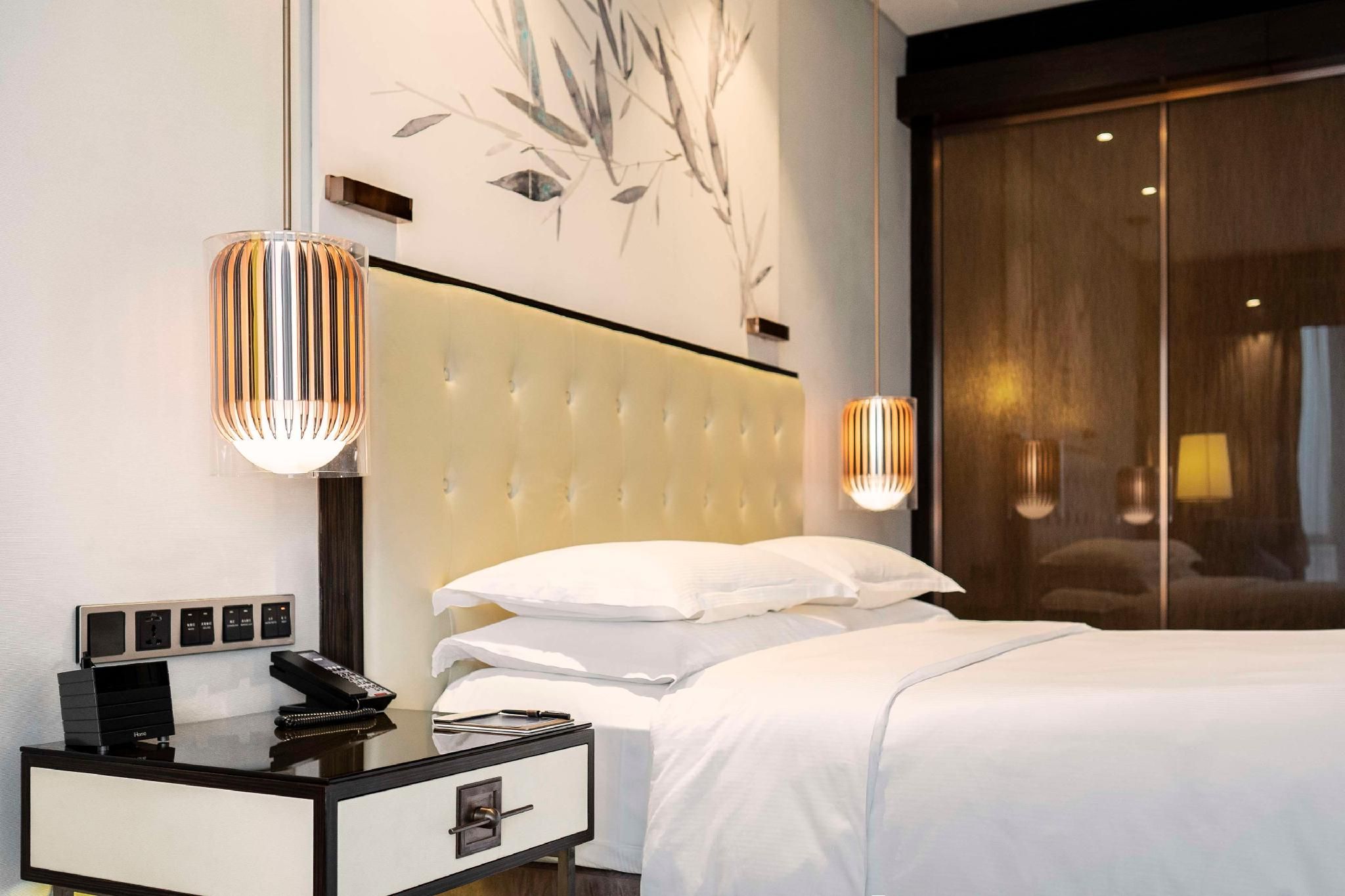 King Premier One Bedroom Suite -Lounge Access