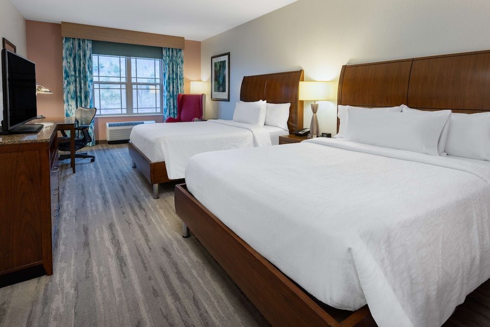 Room, 2 Queen Beds (Drinks & Snacks)